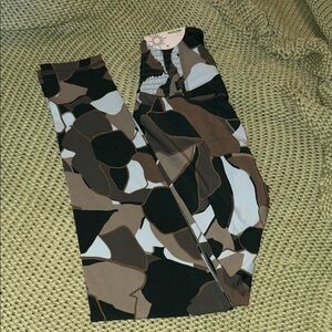 aerie High-Waist Camouflage Leggings in green and  White